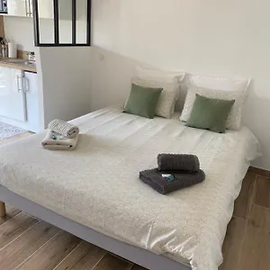 https://mistral-cassis.fr-provencehotel.com