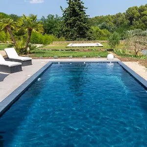 https://villa-juliane.fr-provencehotel.com