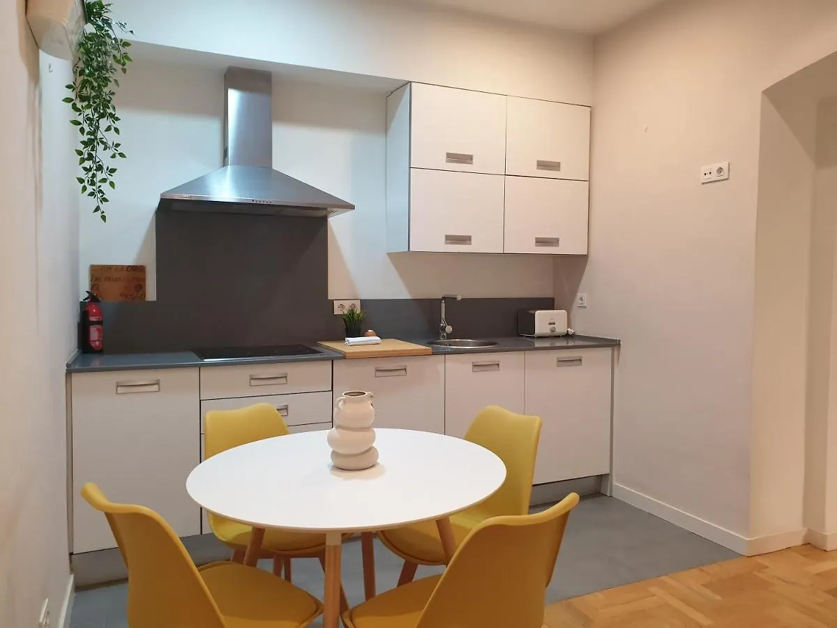 Appartement Con Patio En El Centro De Bilbao & Guggenheim